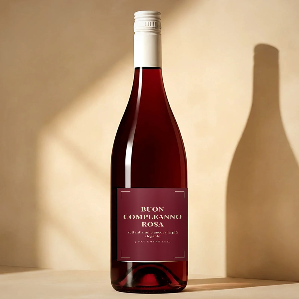 Etichetta personalizzata per compleanno su bottiglia di vino